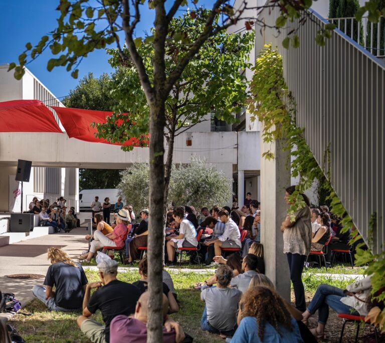 Dispositif et appel Science et/en société